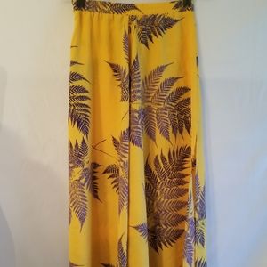 Aakaa Wide Leg Pants